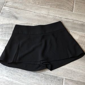 Express Black Skort